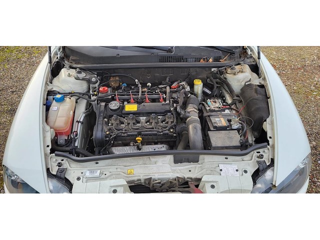 Alfa romeo 147 - afbeelding 8 van  19