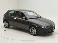 Alfa romeo 147 - afbeelding 32 van  35