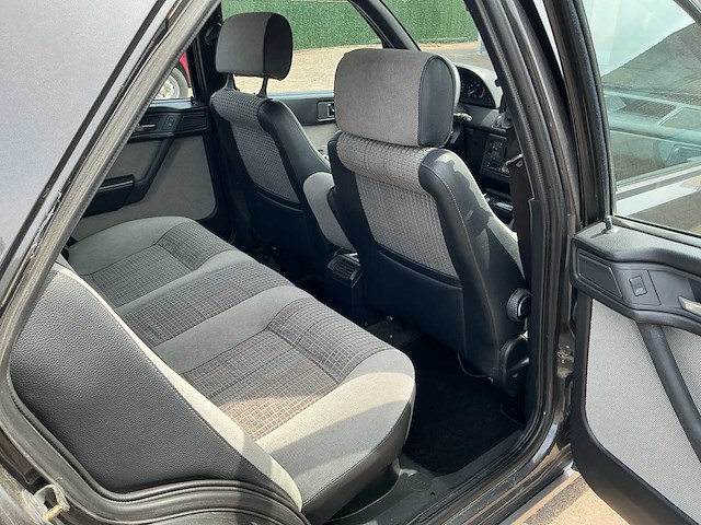 Alfa romeo 155 1.8 twin spark oldtimer 1992 - afbeelding 22 van  51