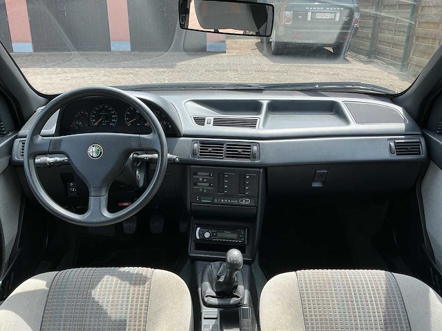 Alfa romeo 155 1.8 twin spark oldtimer 1992 - afbeelding 27 van  51