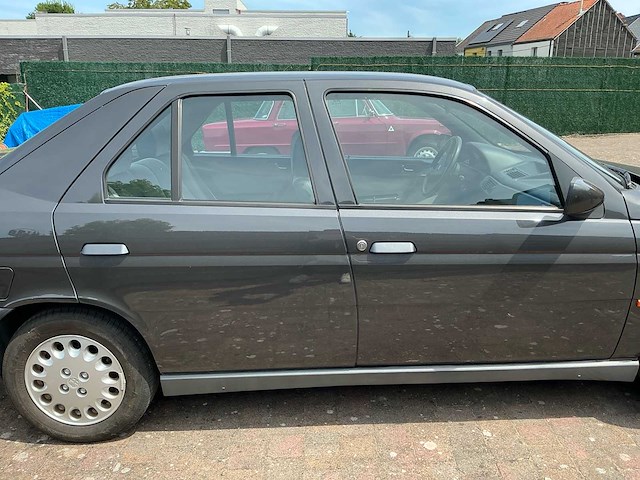 Alfa romeo 155 1.8 twin spark oldtimer 1992 - afbeelding 5 van  51