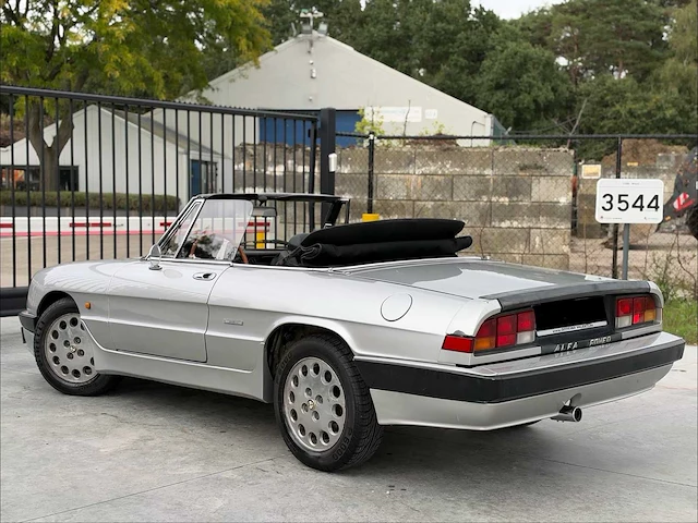 Alfa romeo alfa romeo 2000 spyder cabrio oldtimer - afbeelding 11 van  17