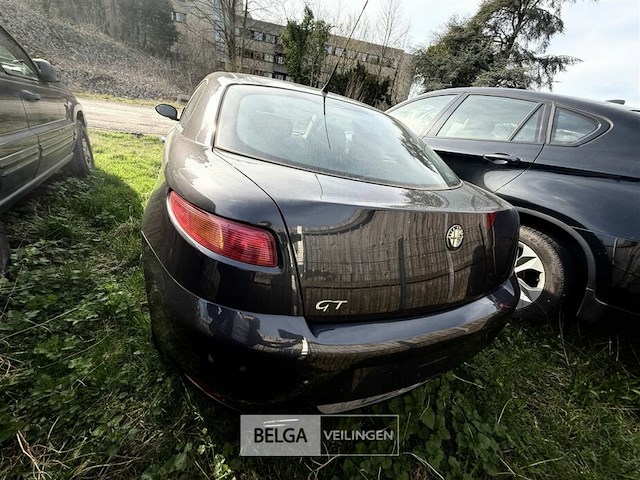Alfa romeo, enkel voor vergunninghouders en erkende centra voor verschrotting - afbeelding 2 van  11
