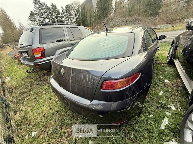 Alfa romeo, enkel voor vergunninghouders en erkende centra voor verschrotting - afbeelding 4 van  11