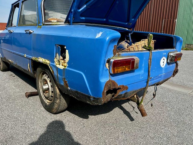 Alfa romeo giulia nuova super 1600 vintage auto's > 15 - afbeelding 3 van  28