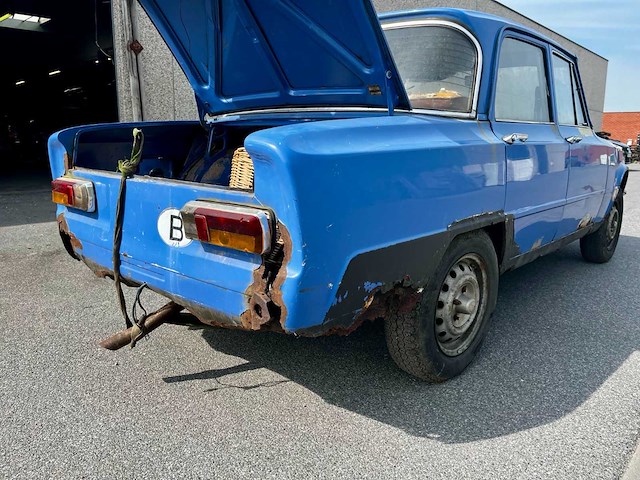 Alfa romeo giulia nuova super 1600 vintage auto's > 15 - afbeelding 4 van  28