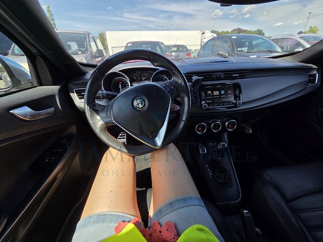 Alfa romeo giulietta 1.4 tb multiair exclusive tct 170 at, 2015 - afbeelding 11 van  41