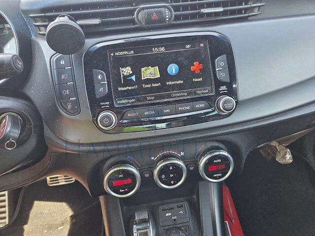 Alfa romeo giulietta 1.4 tb multiair exclusive tct 170 at, 2015 - afbeelding 17 van  41