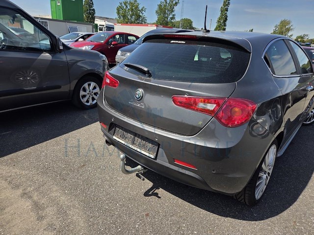 Alfa romeo giulietta 1.4 tb multiair exclusive tct 170 at, 2015 - afbeelding 34 van  41