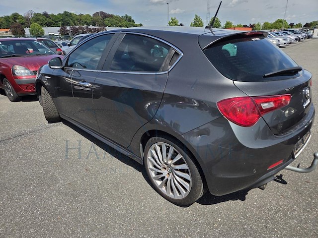 Alfa romeo giulietta 1.4 tb multiair exclusive tct 170 at, 2015 - afbeelding 38 van  41