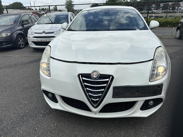 Alfa romeo giulietta 1.6 jtd m-jet distinctive start&stop,2012 - afbeelding 12 van  29