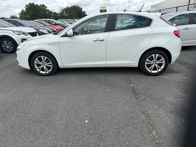 Alfa romeo giulietta 1.6 jtd m-jet distinctive start&stop,2012 - afbeelding 28 van  29