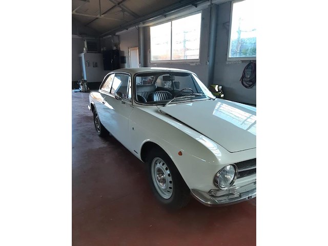 Alfa romeo gt1300, 1972 - afbeelding 23 van  31