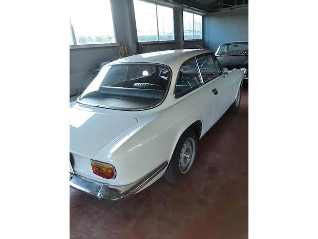 Alfa romeo gt1300, 1972 - afbeelding 26 van  31