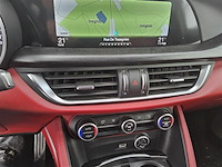 Alfa romeo stelvio 2.0 t awd, 2018 - afbeelding 3 van  13
