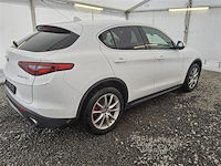 Alfa romeo stelvio 2.0 t awd, 2018 - afbeelding 8 van  13