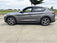 Alfa romeo stelvio, 2022