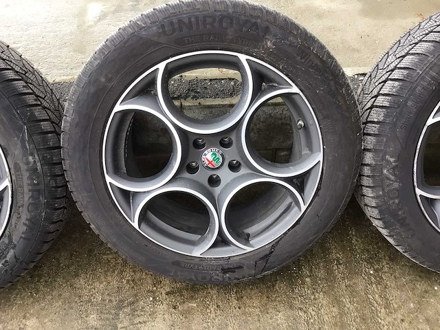 Alfa stelvio rim (4x) - afbeelding 3 van  9