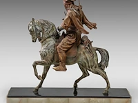 Alfred barye (1839-1882), arab hunter on horseback, various patinated spelter on an onyx base the sculpture: 56 x 46 cm. (22.05 x 18.10 in.), with base: 62 x 72 cm. (24.41 x 28.35 in.) - afbeelding 5 van  8
