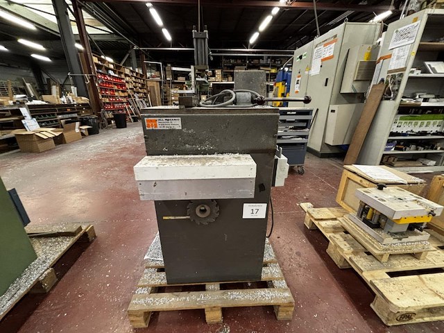 All mechanic zaagmachine - afbeelding 1 van  7