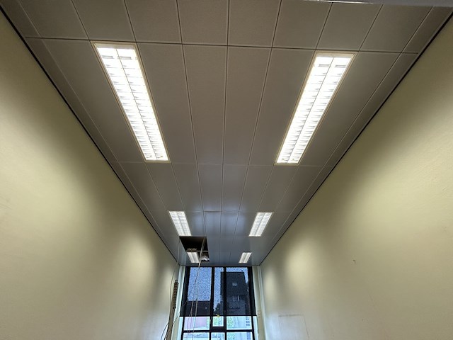 Alle plafondpanelen inlcusief verlichting - r2 (220m²) - afbeelding 2 van  7