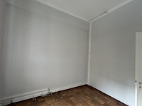 Alle pvc kabelgoten over de ganse ruimte - afbeelding 4 van  8