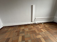 Alle pvc kabelgoten over de ganse ruimte - afbeelding 6 van  8