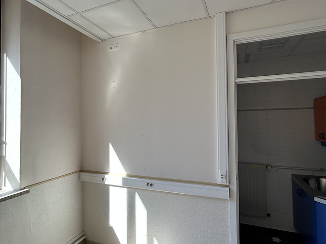 Alle pvc kabelgoten over de volledige ruimte (r3) - afbeelding 1 van  12