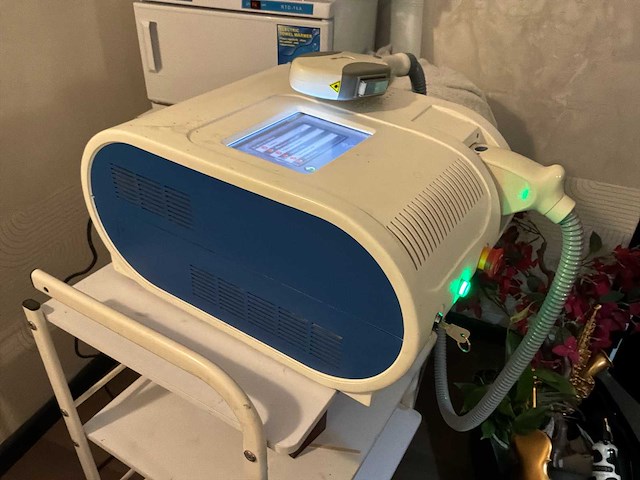 Alleen warmte / e-light laser pillor lichaamsverzorging - afbeelding 9 van  22