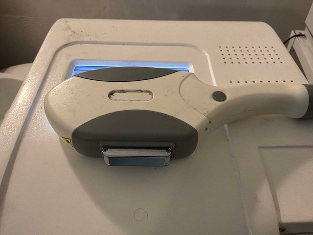 Alleen warmte / e-light laser pillor lichaamsverzorging - afbeelding 10 van  22