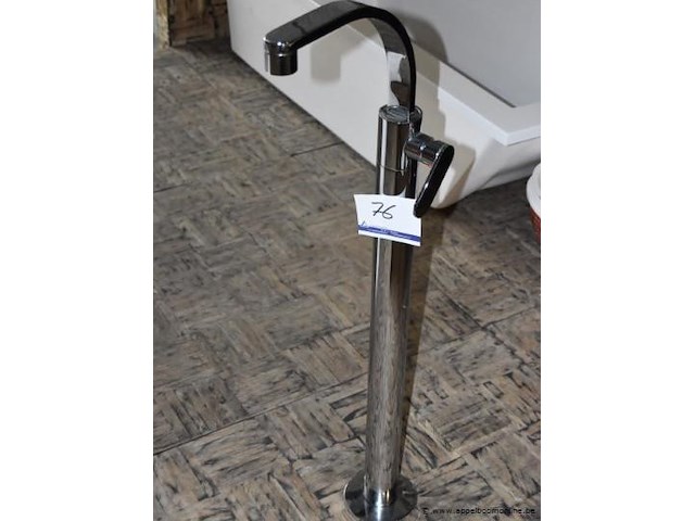 Alleenstaande design badkraan - afbeelding 1 van  2