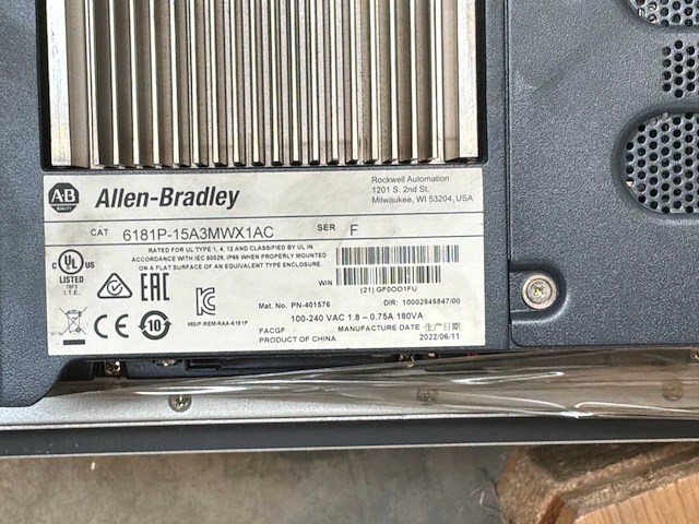 Allen-bradley 1500p industriële computer met robuust touch display (4x) - afbeelding 6 van  7