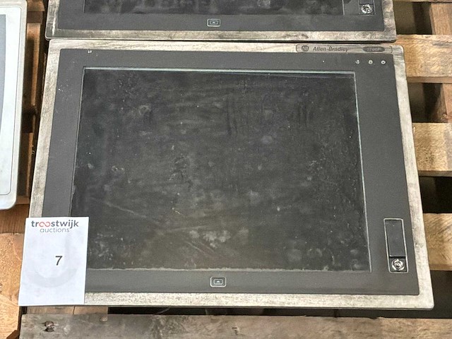 Allen-bradley 1700p industriële computer met robuust touch display (2x) - afbeelding 2 van  5