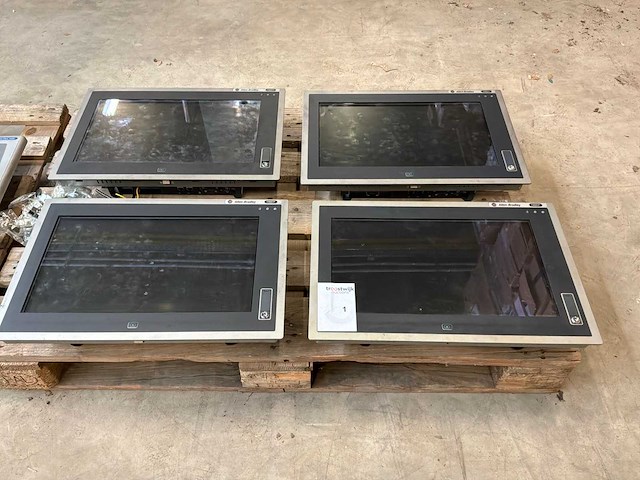 Allen-bradley 1900p industriële computer met robuust touch display (4x) - afbeelding 1 van  6