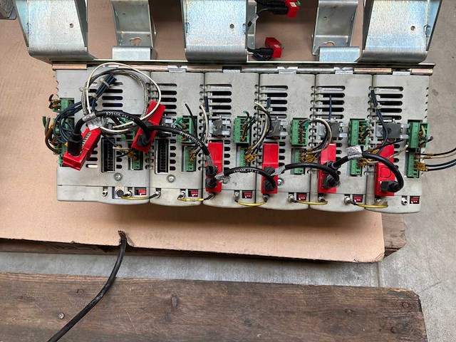 Allen-bradley kinetix 6000 servoaandrijfsysteem - afbeelding 4 van  6