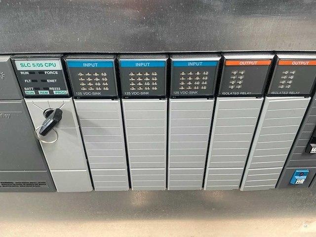Allen-bradley slc 5/05 cpu draagbare plc - afbeelding 3 van  7