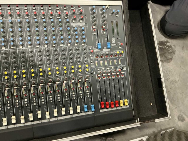 Allen&heath gl2200 analoge mengtafel - afbeelding 2 van  4