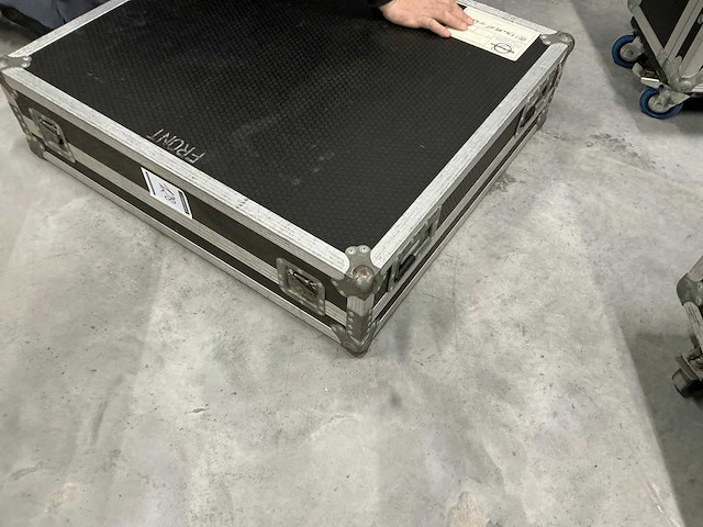 Allen&heath gl2200 analoge mengtafel - afbeelding 4 van  4