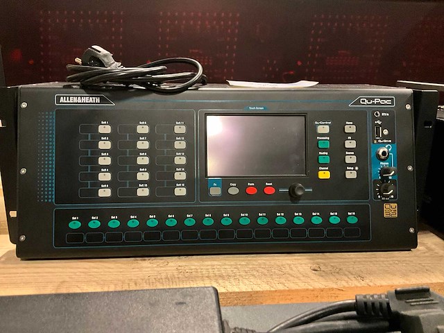 Allen&heath qu-pac rack mixer - afbeelding 1 van  3