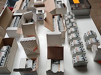 Allerhande elektriciteitsmateriaal - afbeelding 1 van  3