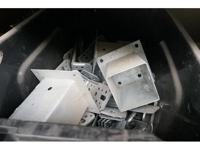 Allerhande metalen houtverbinders - afbeelding 3 van  7