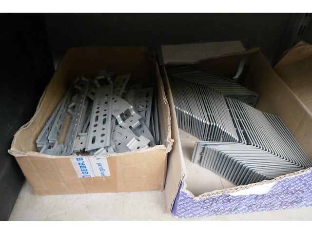 Allerhande metalen houtverbinders - afbeelding 4 van  7