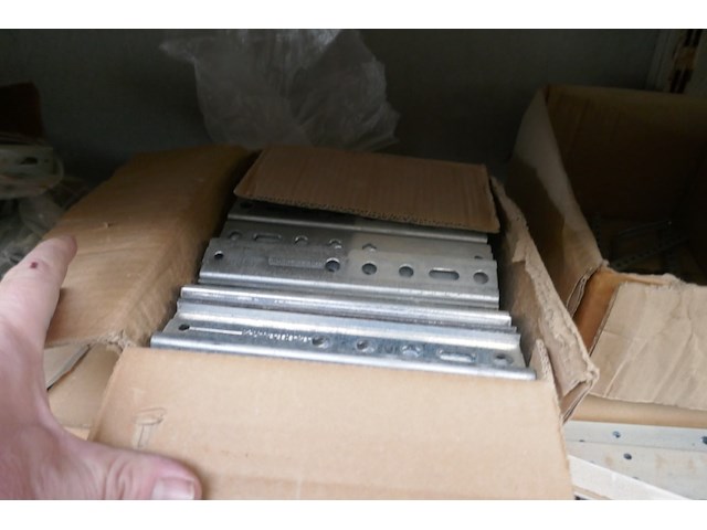 Allerhande metalen houtverbinders - afbeelding 6 van  7