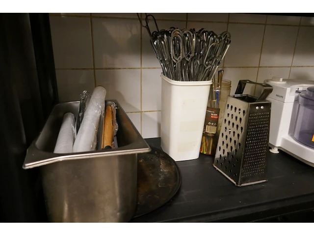 Allerhande potten en pannen + gastronormbakken - afbeelding 2 van  6