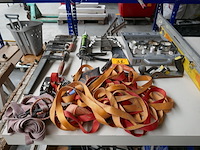 Allerhande werkgereedschap - afbeelding 1 van  6