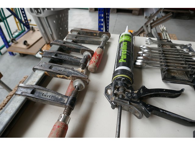 Allerhande werkgereedschap - afbeelding 4 van  6