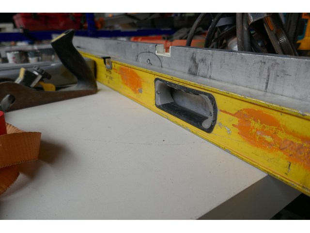 Allerhande werkgereedschap - afbeelding 6 van  6