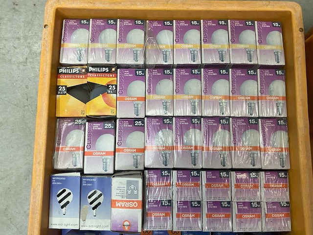 Allerlei lampen nooit gebruikt overige lichttechniek - afbeelding 2 van  5