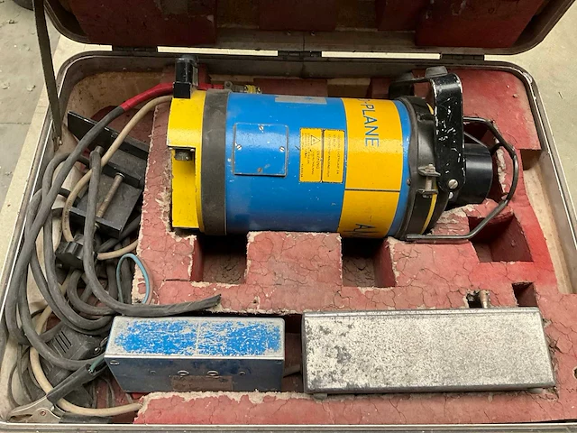 Alma red-plane bouwlaser met statief - afbeelding 1 van  8