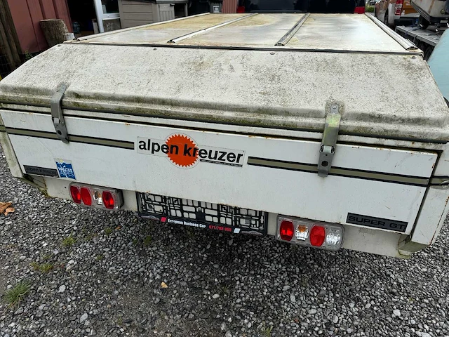 Alpen kreuzen trailer - afbeelding 2 van  10